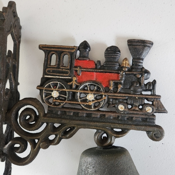 Vintage Door Bell Train Locomotive Cast Iron Rustic Farmhouse Wall Mount Dinner - Picture 3 of 10